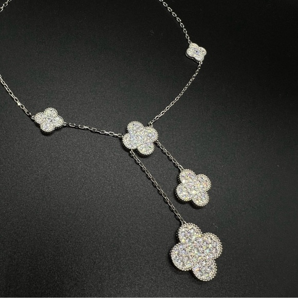Stunning 6 clovers necklace with white gold plated and cz crystals - Picture 3 of 3